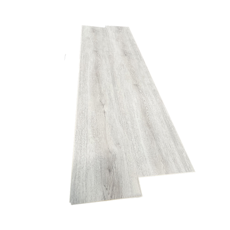 Sleek Light-Gray Woodgrain SPC Flooring for Modern Interiors